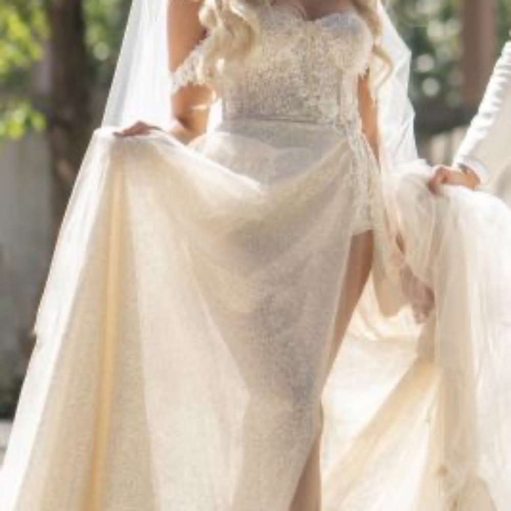 Berta Wedding Dress Harper - Picture 4 of 15